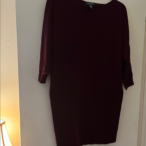 Elegant Burgundy Dress - Picture 1 of 3